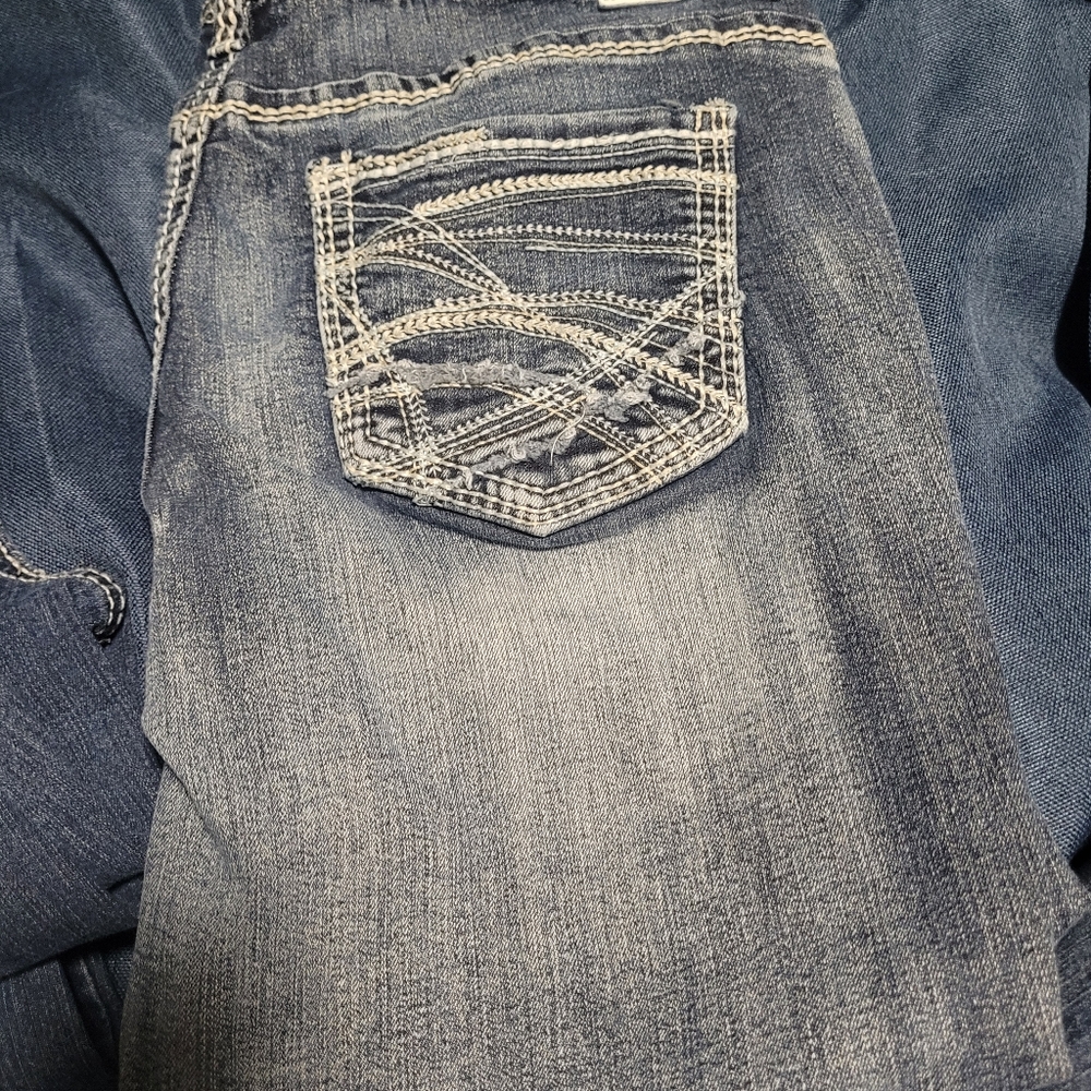 Maurices capris